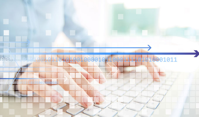 企业开发多语言网站选中定制设计还是模板制作比较好