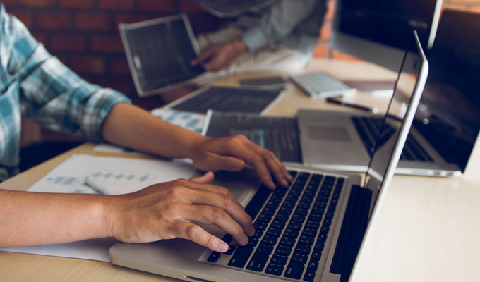 企业制作高端网站必须要掌握的经验技巧